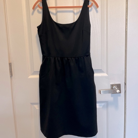 Classic Black Mini Dress with Pockets - Picture 1 of 5